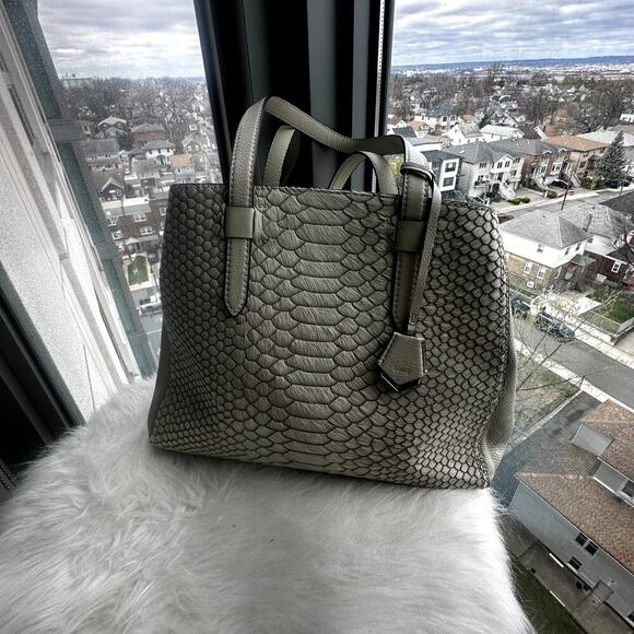 Botkier Ivory Chevron Calf-Hair Tote Bag Quiet Luxury Textured Leather Work NWOT - Picture 8 of 14